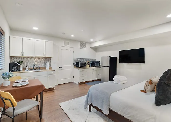 Mammoth Rock Lodge-new Family Remodeled 2 Hot Tubs & Game Hébergement de vacances