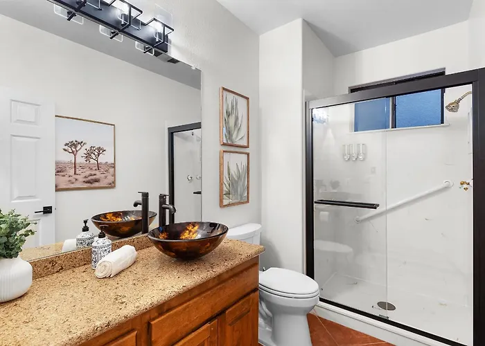 Mammoth Rock Lodge-new Family Remodeled 2 Hot Tubs & Game Hébergement de vacances *